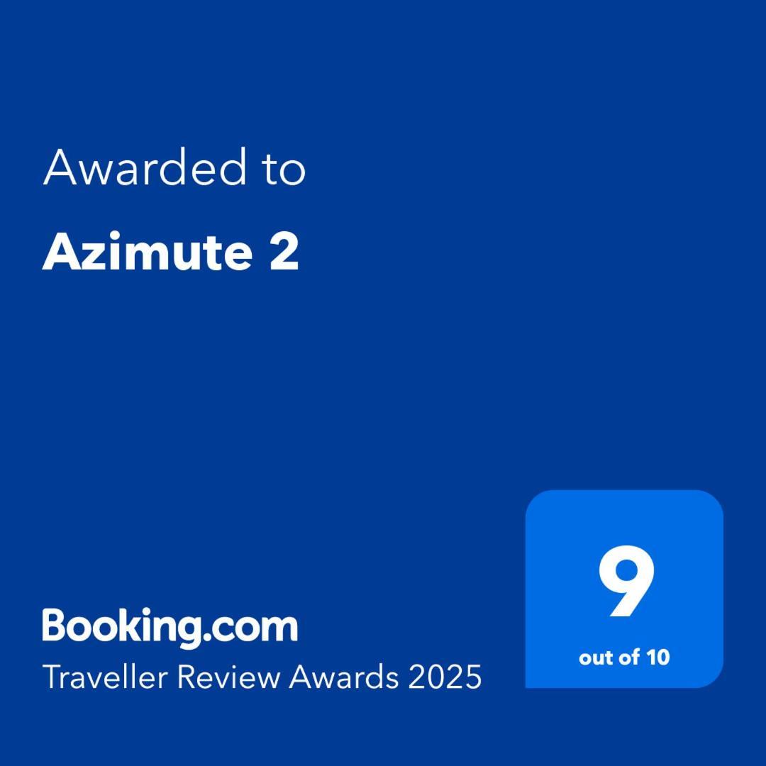 Azimute 2 *